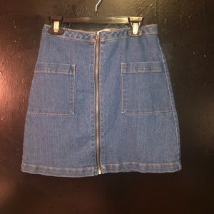 denim skirt with pockets